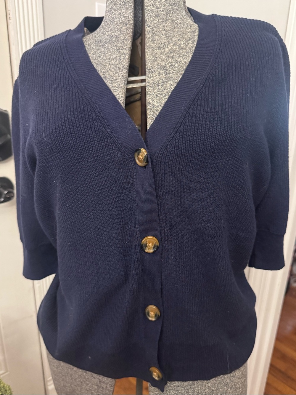 Women’s Gap Large Navy V-Neck Button Front Women's Sweater NWT